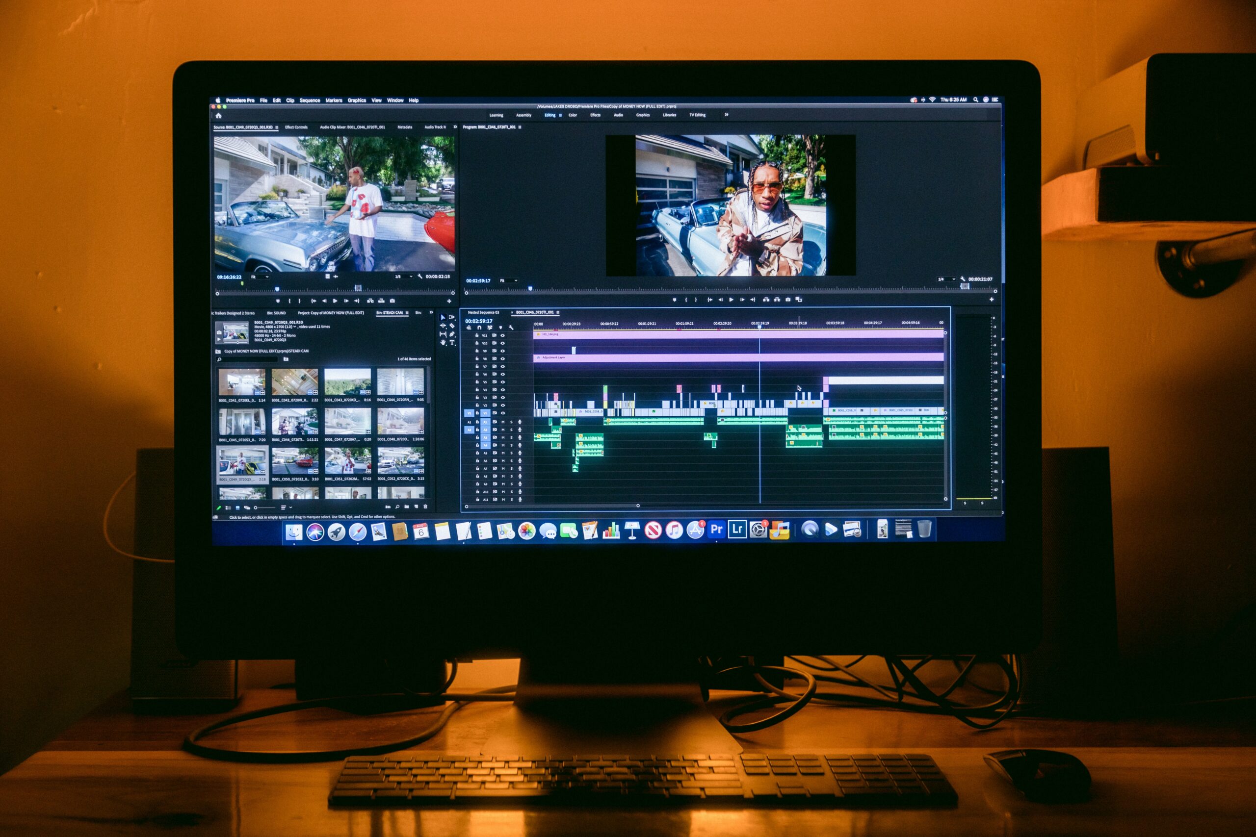 Écran d’ordinateur affichant un projet de montage vidéo dans Adobe Premiere Pro